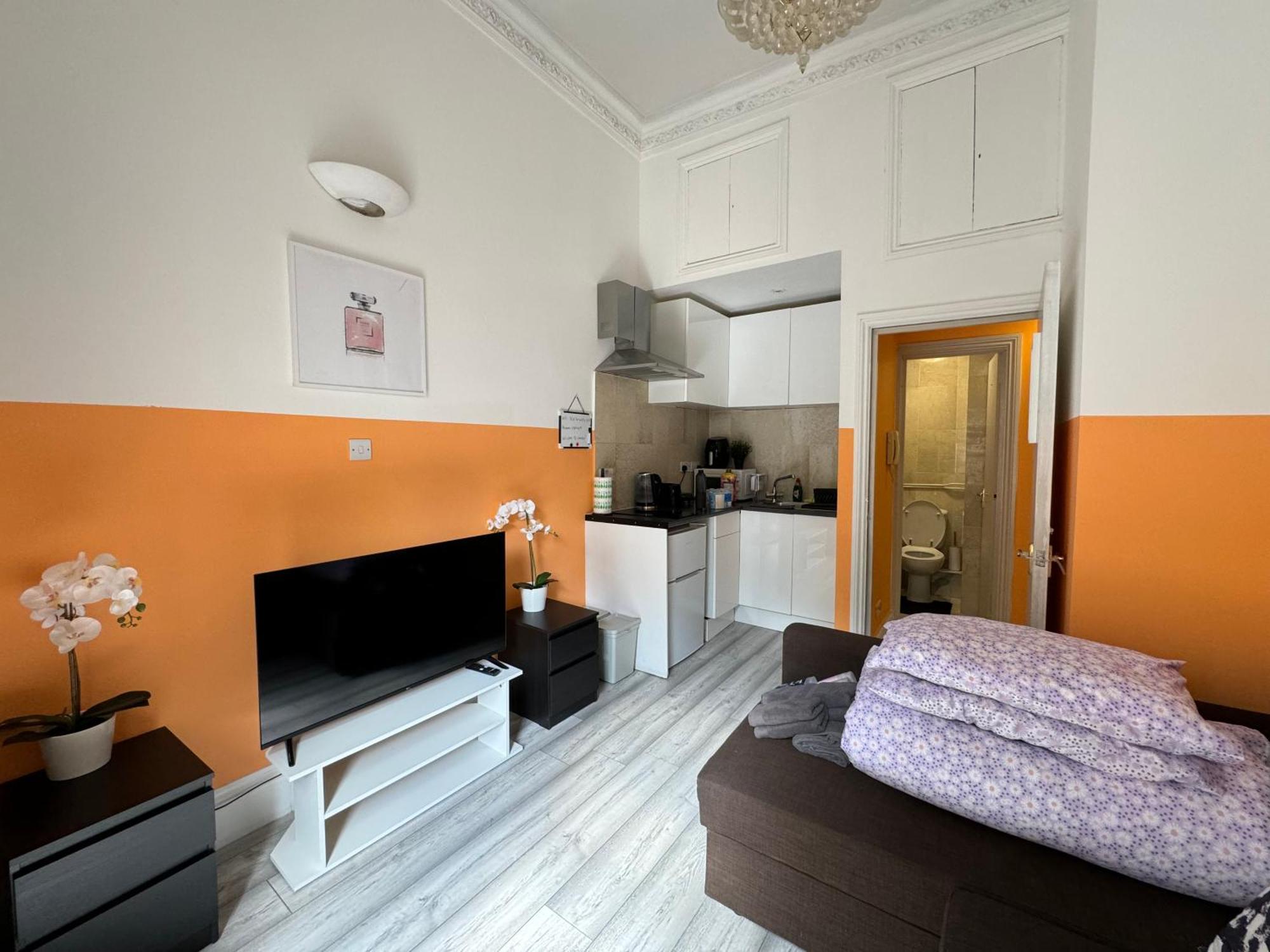 Central, Compact And Fashion Flat For 4 People With Breakfast In Kensington Zone 1 Londra Esterno foto
