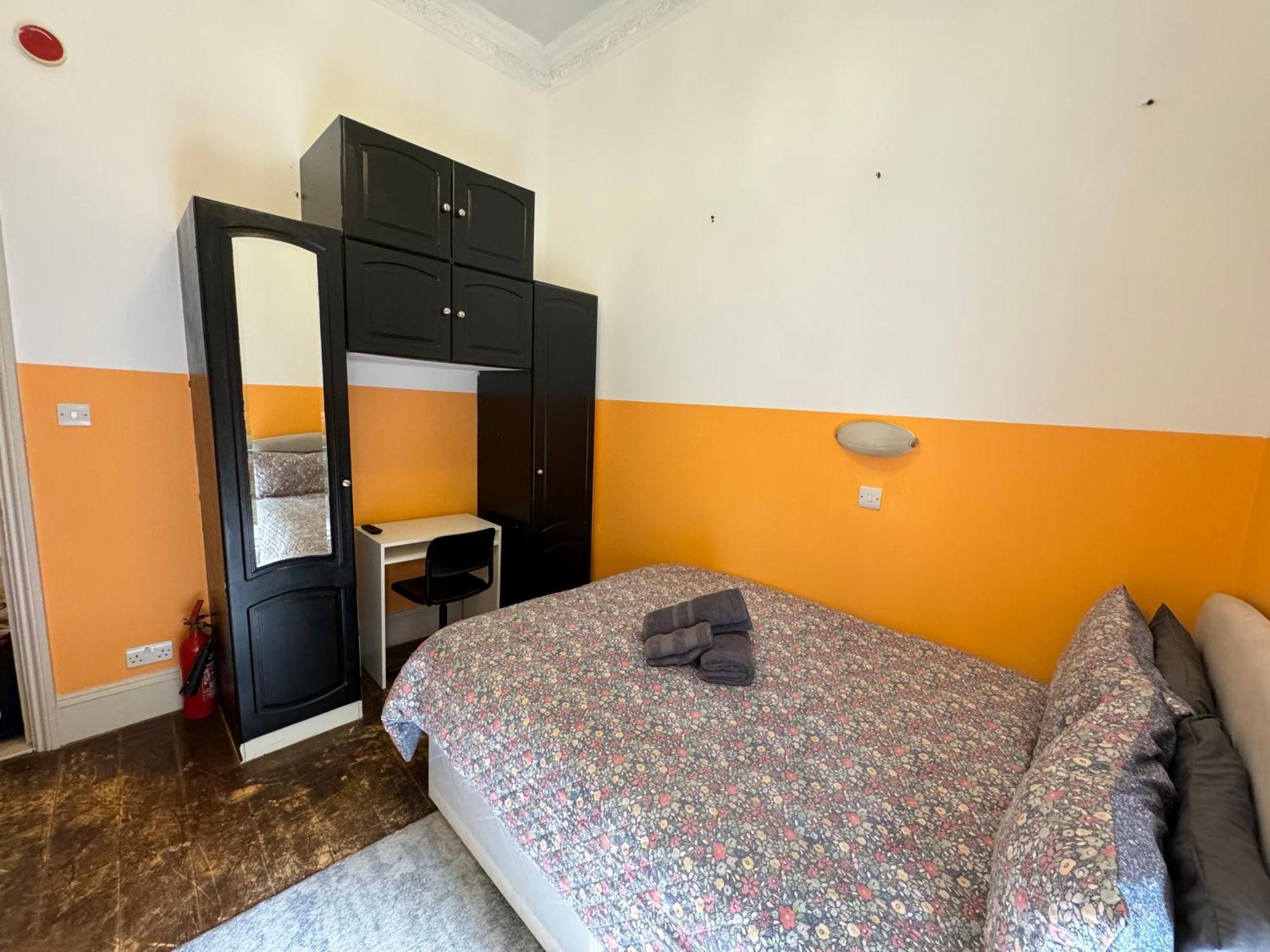 Central, Compact And Fashion Flat For 4 People With Breakfast In Kensington Zone 1 Londra Esterno foto
