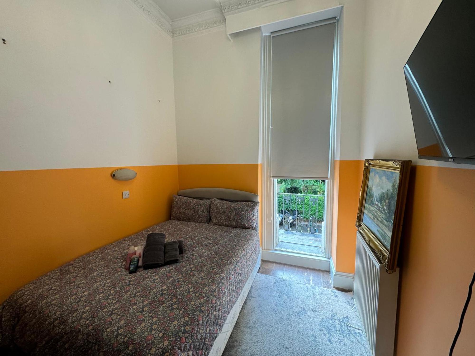 Central, Compact And Fashion Flat For 4 People With Breakfast In Kensington Zone 1 Londra Esterno foto