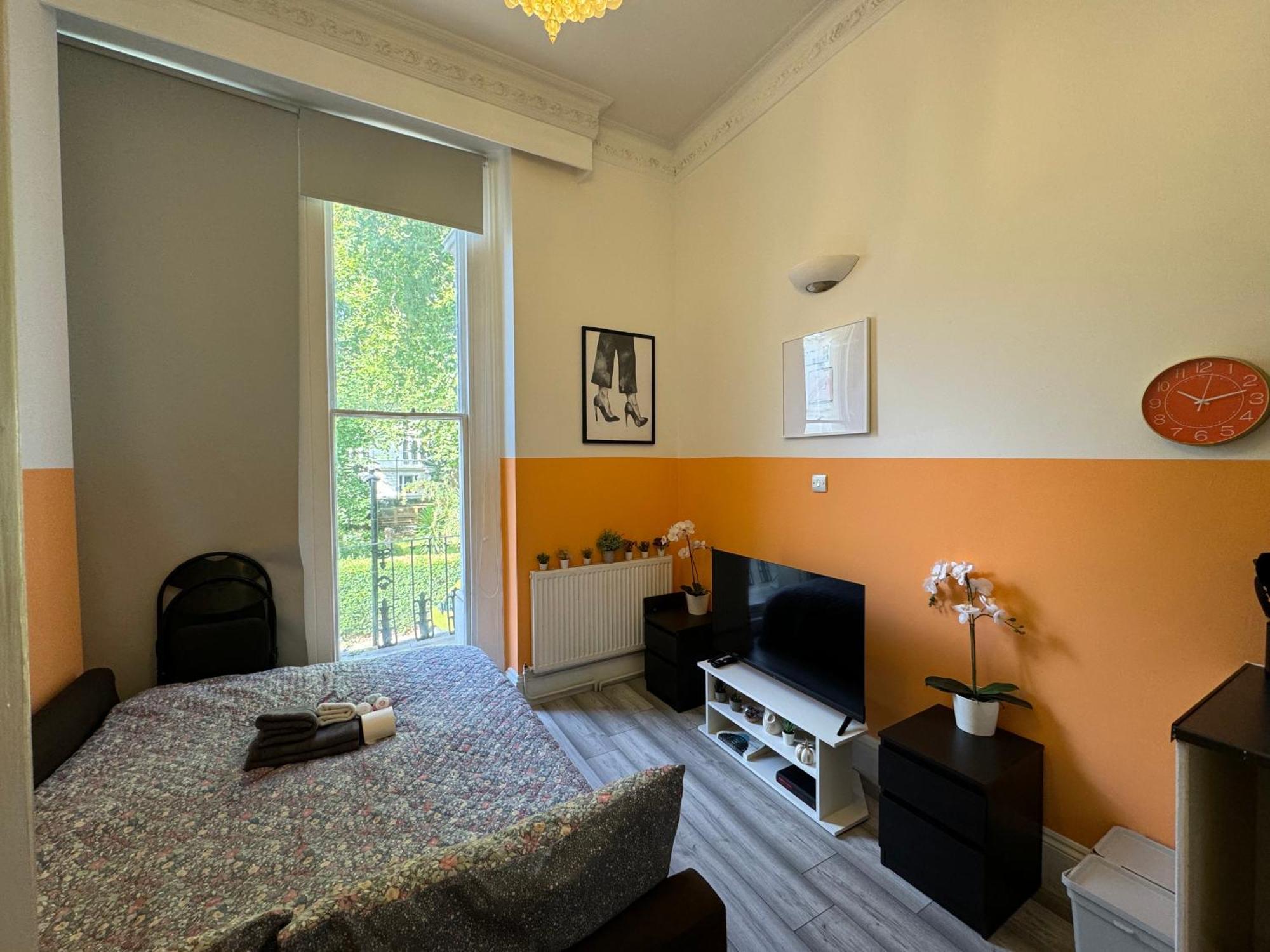 Central, Compact And Fashion Flat For 4 People With Breakfast In Kensington Zone 1 Londra Esterno foto