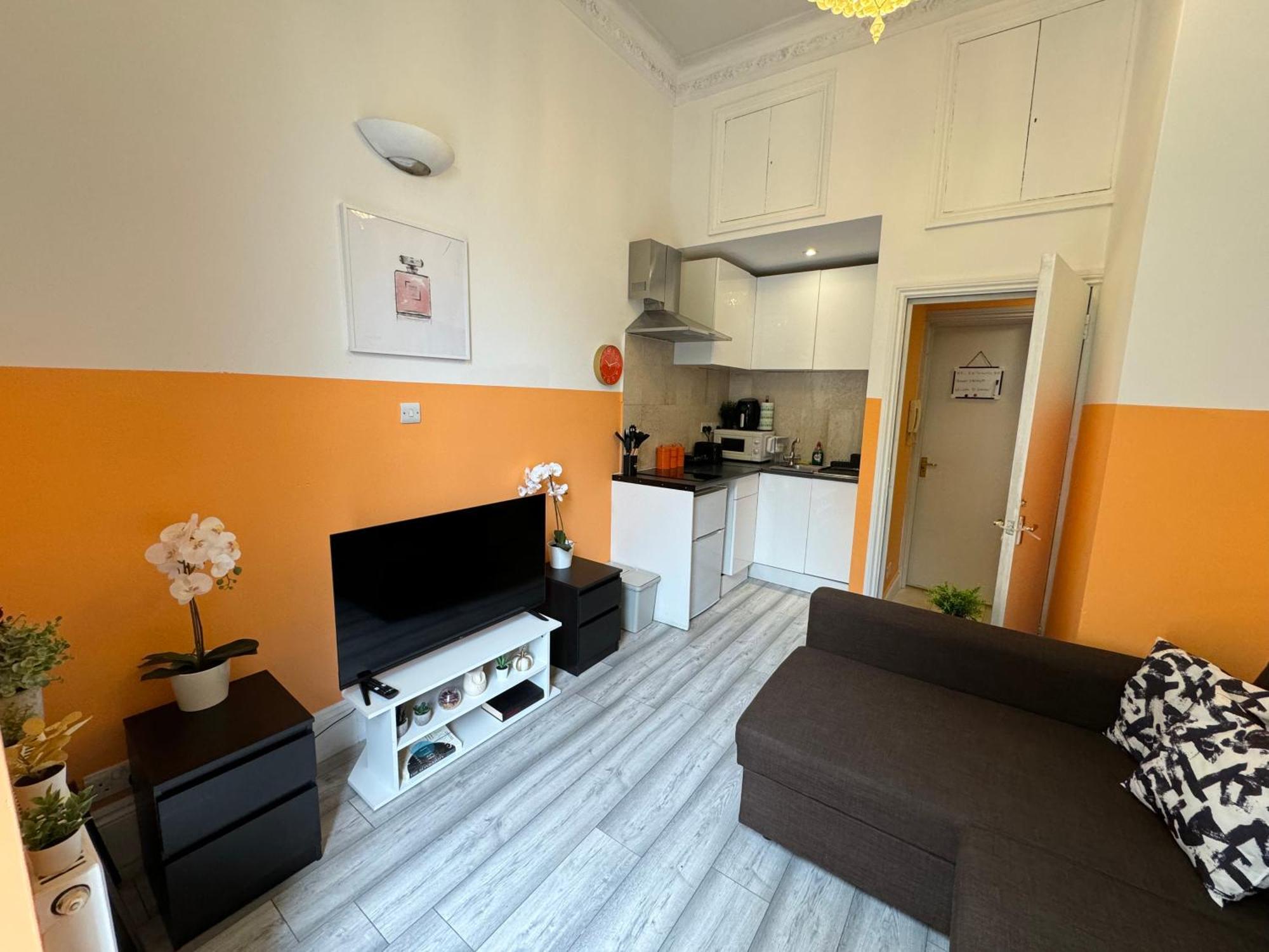 Central, Compact And Fashion Flat For 4 People With Breakfast In Kensington Zone 1 Londra Esterno foto